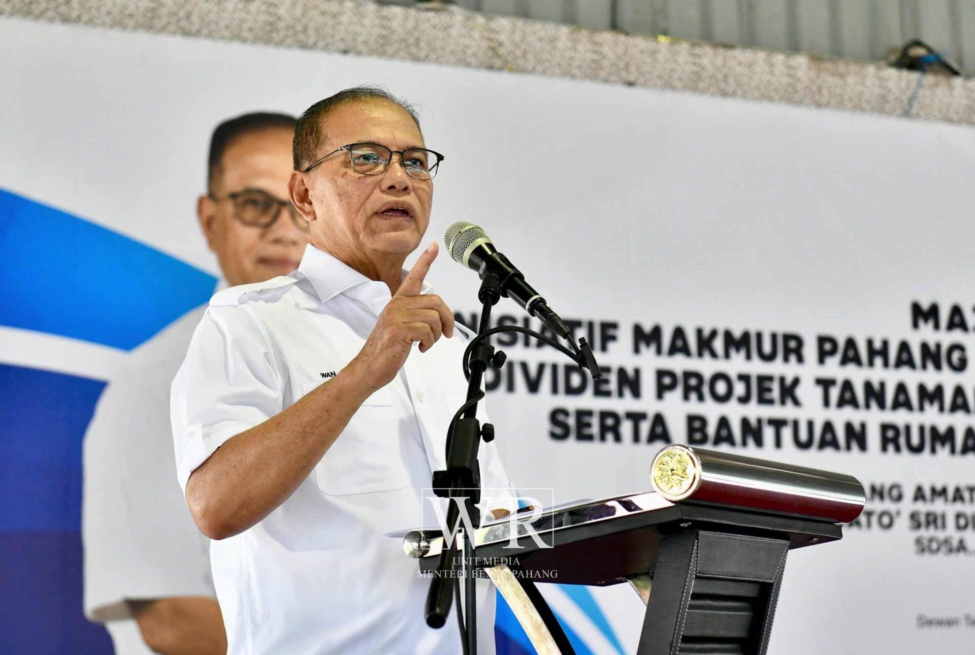 Pahang Menteri Besar Datuk Seri Wan Rosdy Wan Ismail