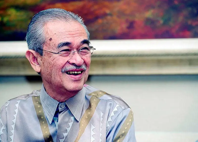 “He Doesn't Remember His Family Anymore" — Pak Lah Suffering From Dementia, Reveals KJ