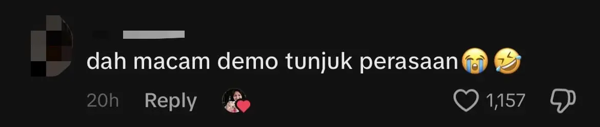 'Looks Like A Protest' — M'sian Parents Hold Colourful Placards While Picking Their Kids Up From PJ School comment 1