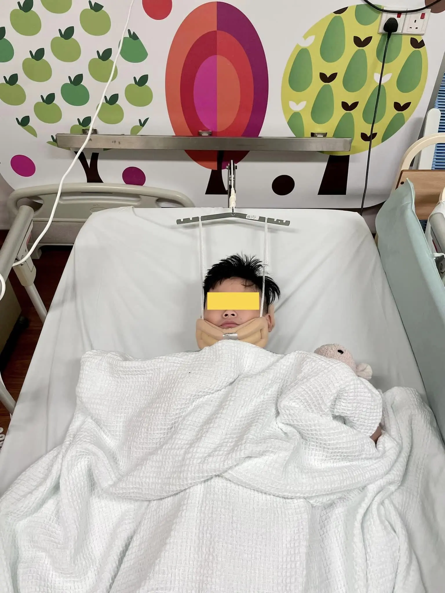 Penang Woman Claims Son's Bones Were Broken By Classmate On Purpose, Alleges School Refused To Take Action 03