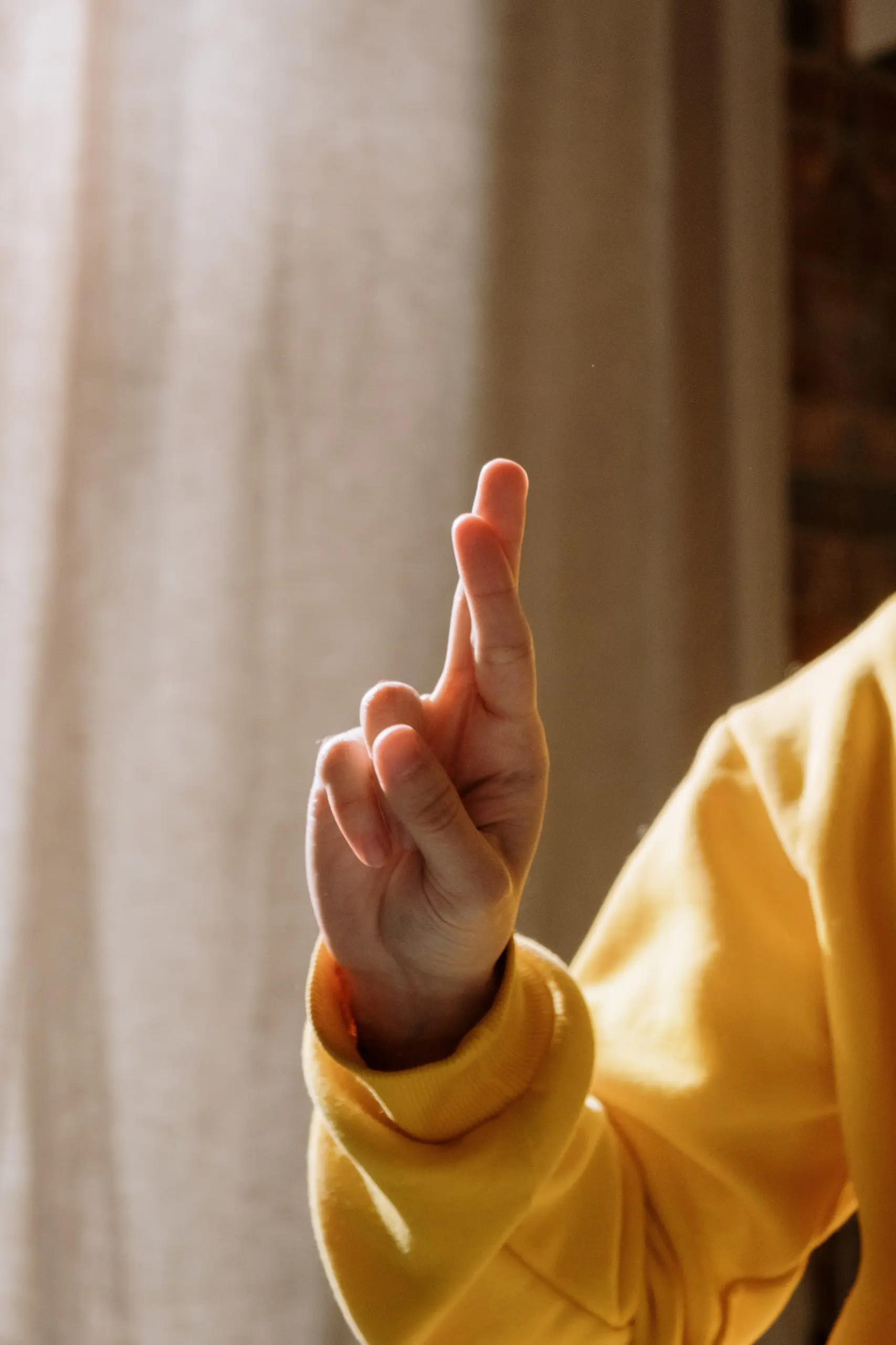 It's Now Haram To Wish For Good Luck By Crossing Fingers, Rules FT Mufti's Office