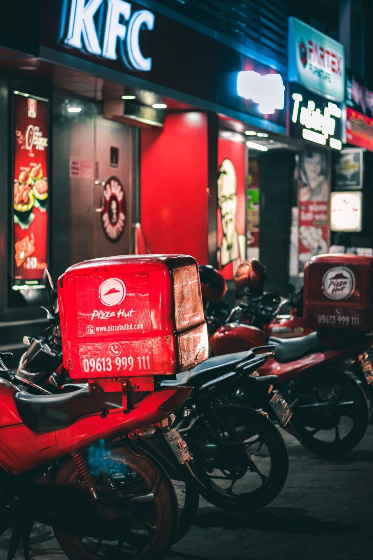 Pizza Hut delivery bike