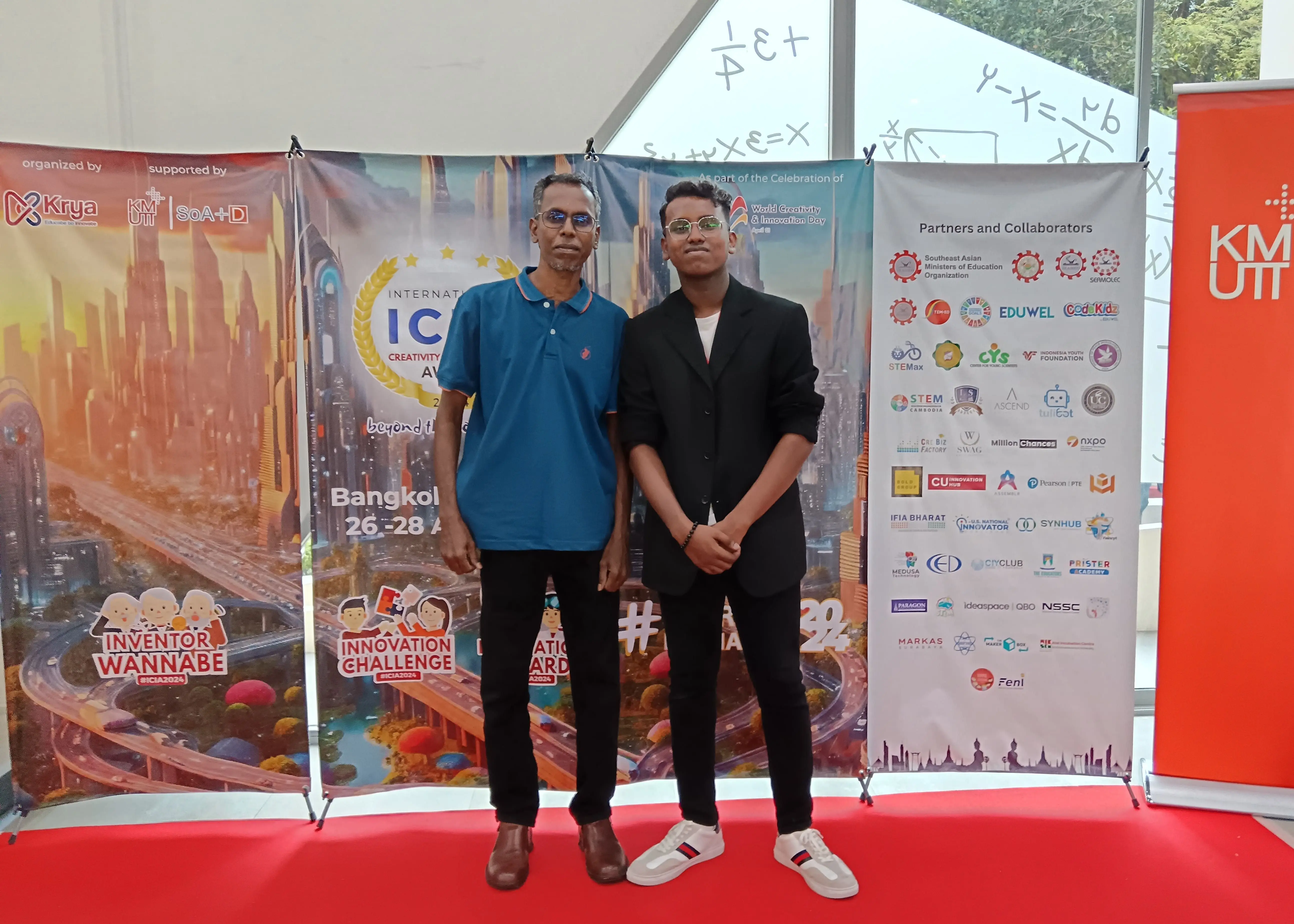 Phavanesh with father at expo