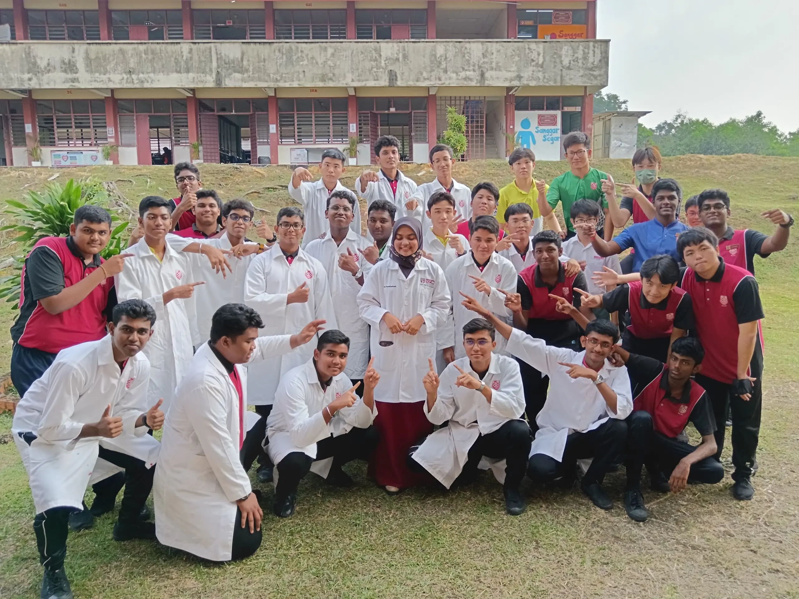 phavanesh with his classmate