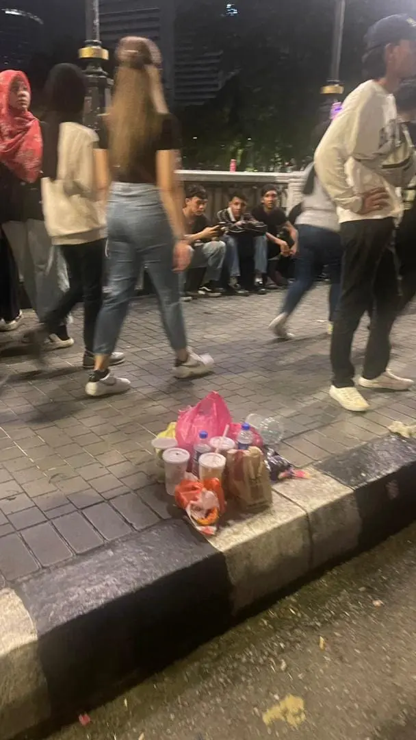 Pile of rubbish being left by the roadside in KL