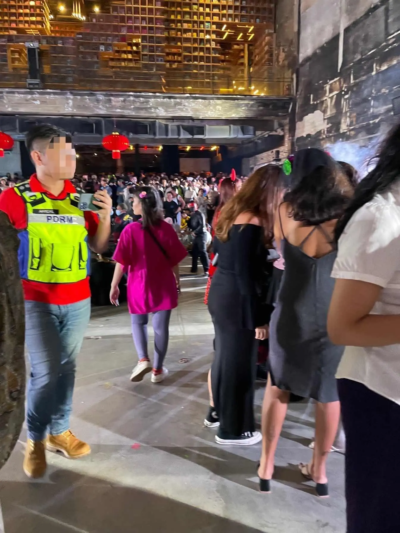 Police officer at RexKL