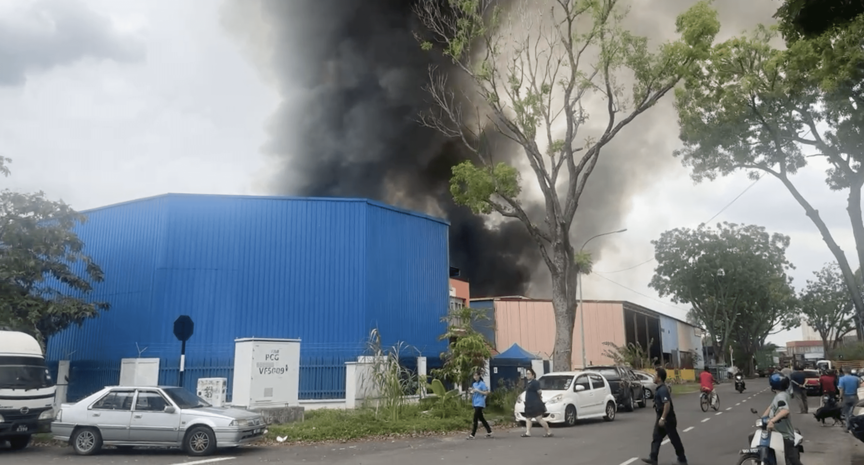 Puchong industrial area fire 2