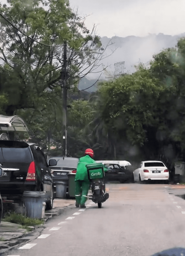Pushing the motor at roadside