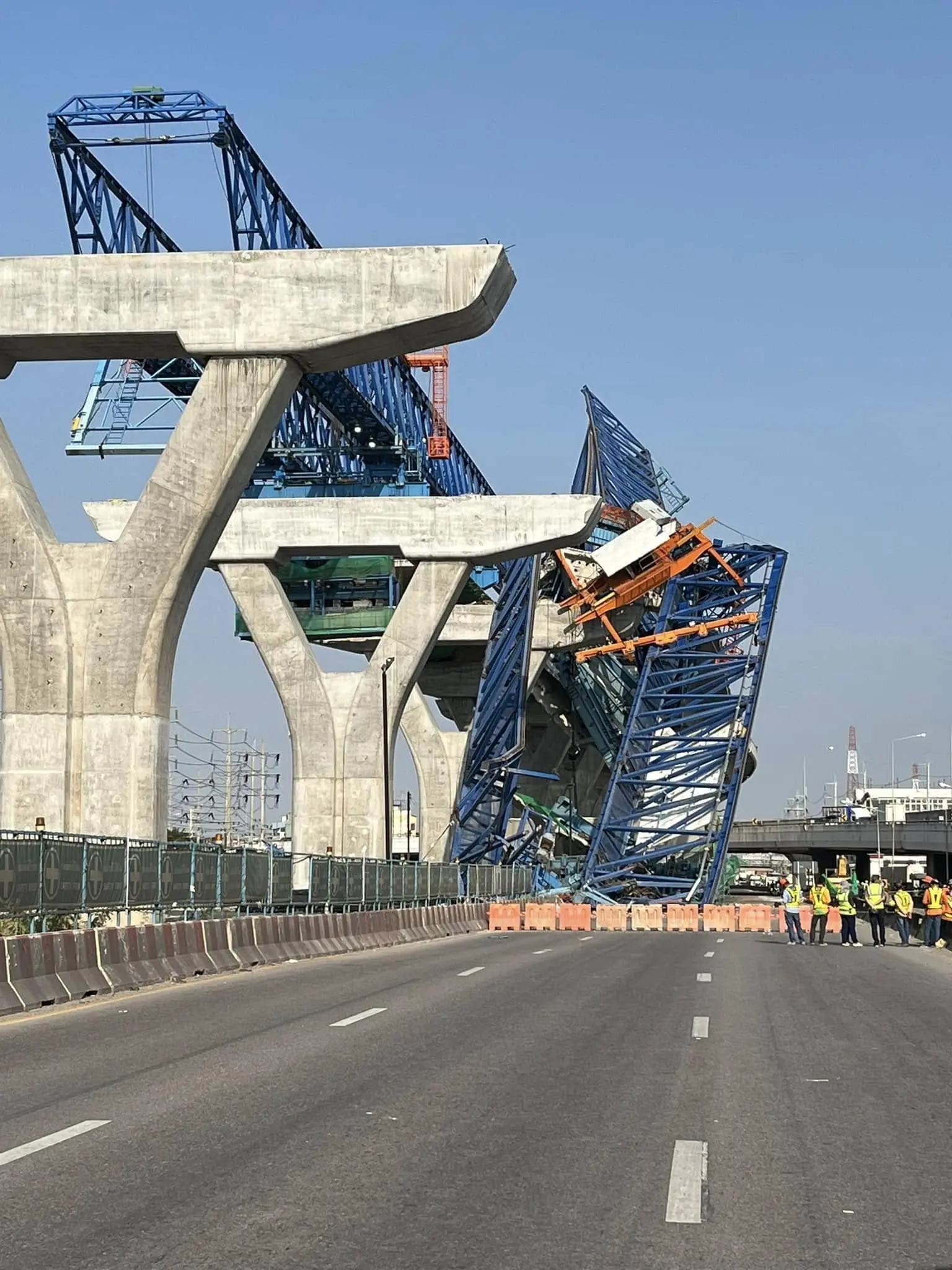Rama 2 flyover collapsed 6