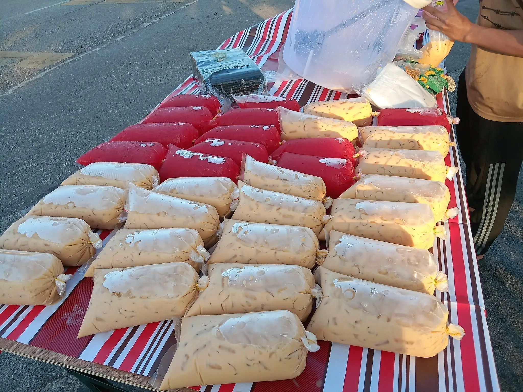 Ramadan drinks vendor rm4 per packet bad business 2