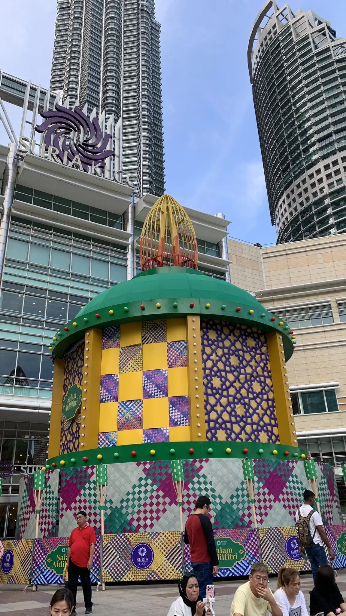 Confusing Raya decor at KLCC