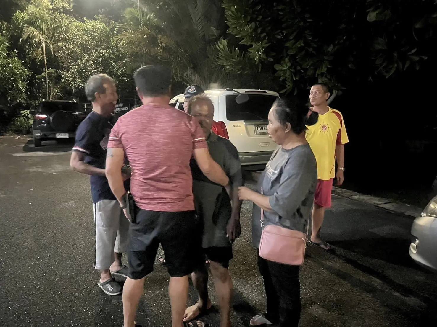 relatives happy Thai man survive 4 days at sea rescued