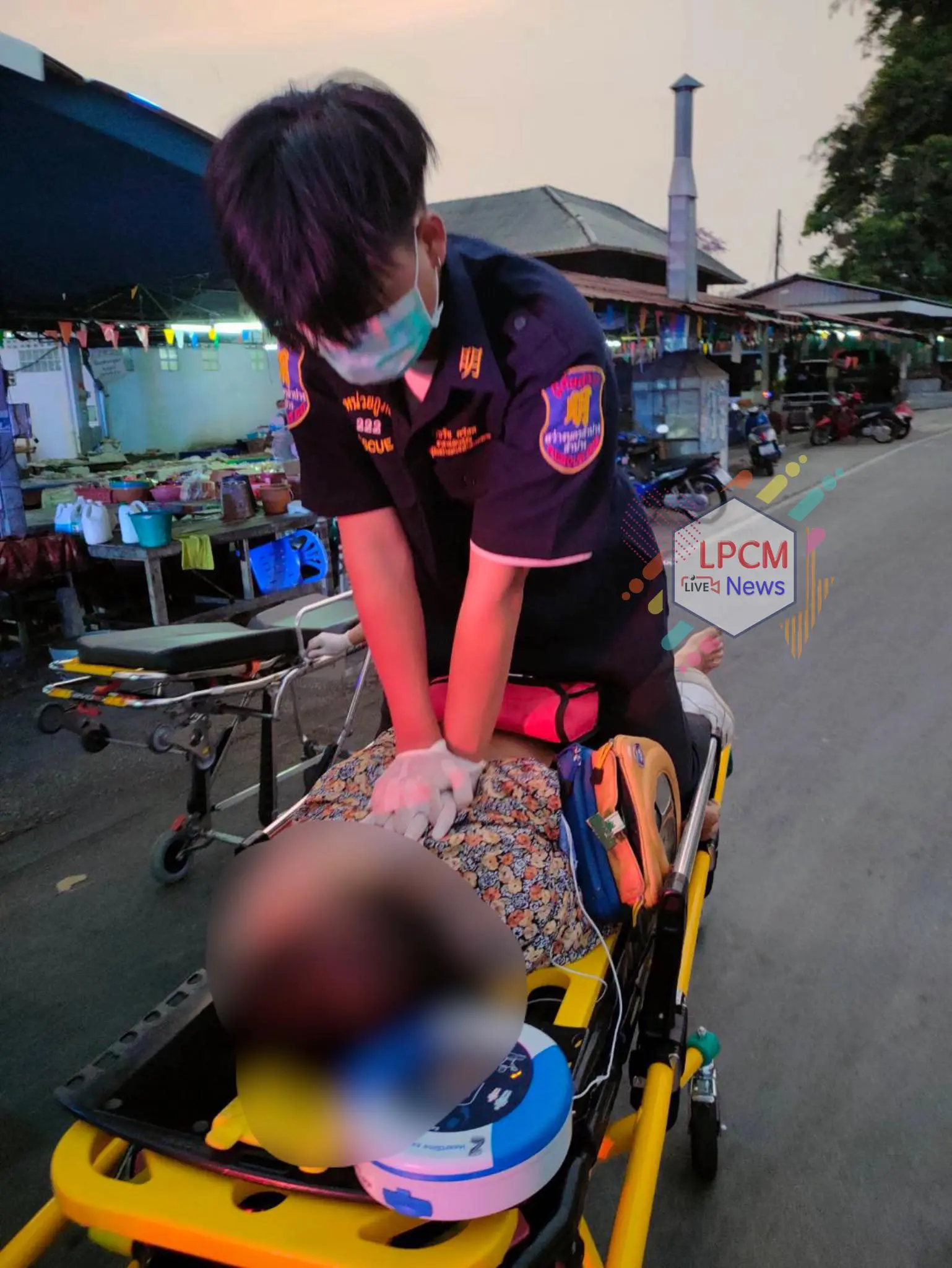 Rescuer does CPR on Thai woman who swallowed dentures