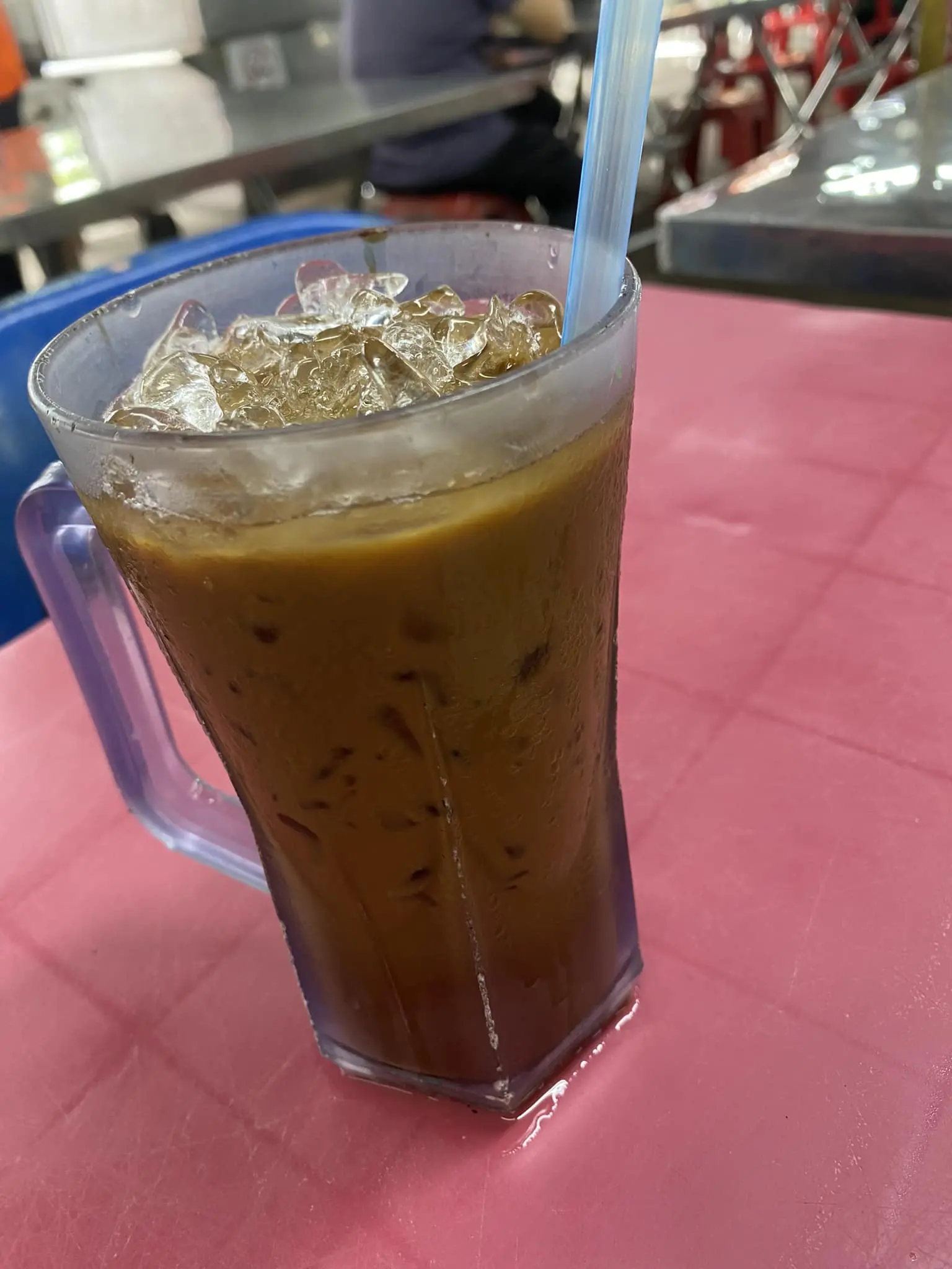 RM5 kopi ais at a hawker stall in Johor