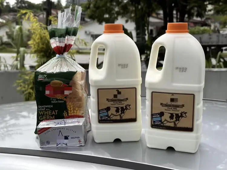 M'sian charged RM50 for bread, butter, and milk