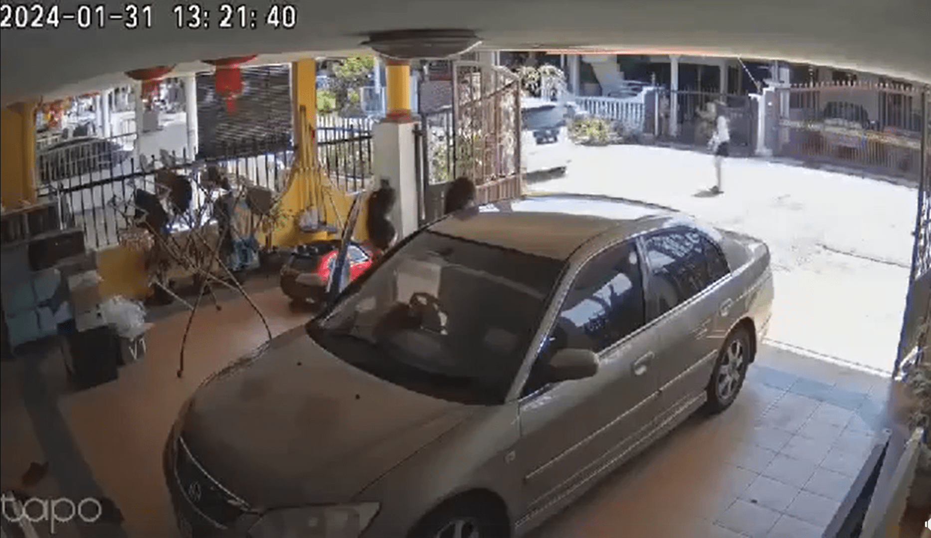 M'sian woman watches robber flee in Pahang