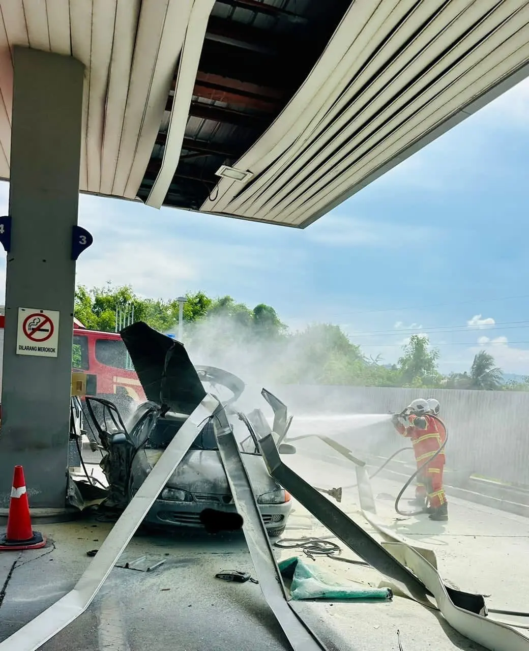 Roof fell onto the car