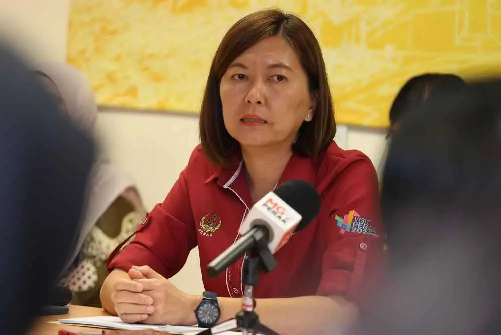 Sandrea giving speech during press conference