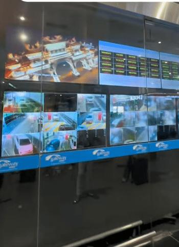 Screen in KLIA waiting area (2)