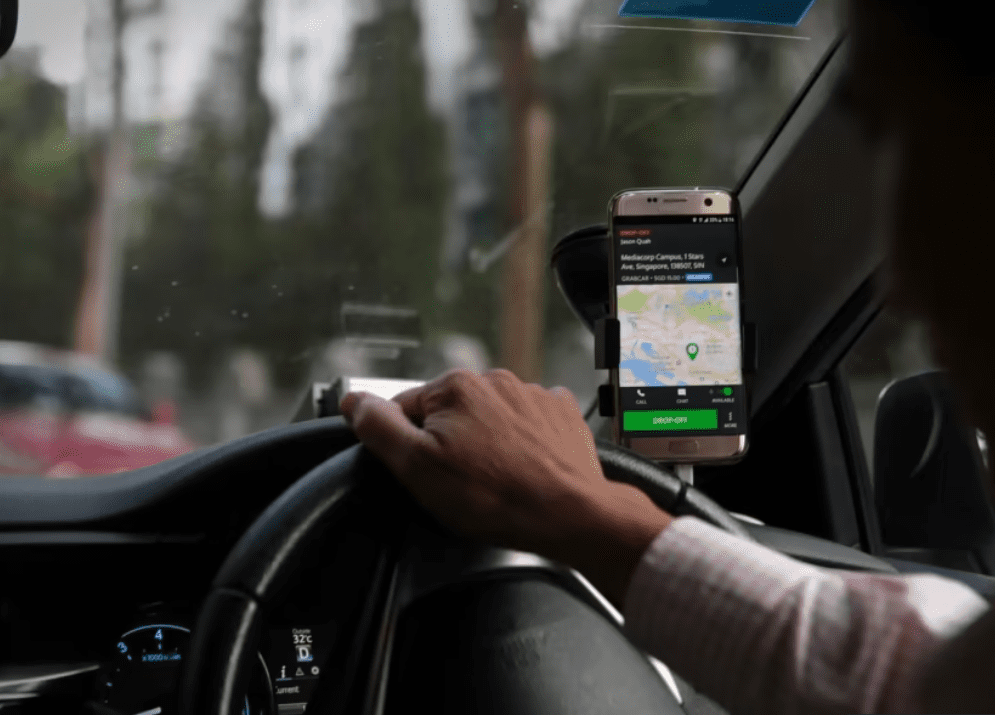 S'porean Grab Driver Earns RM38k Per Month, Says It Can Be Done With Hard Work
