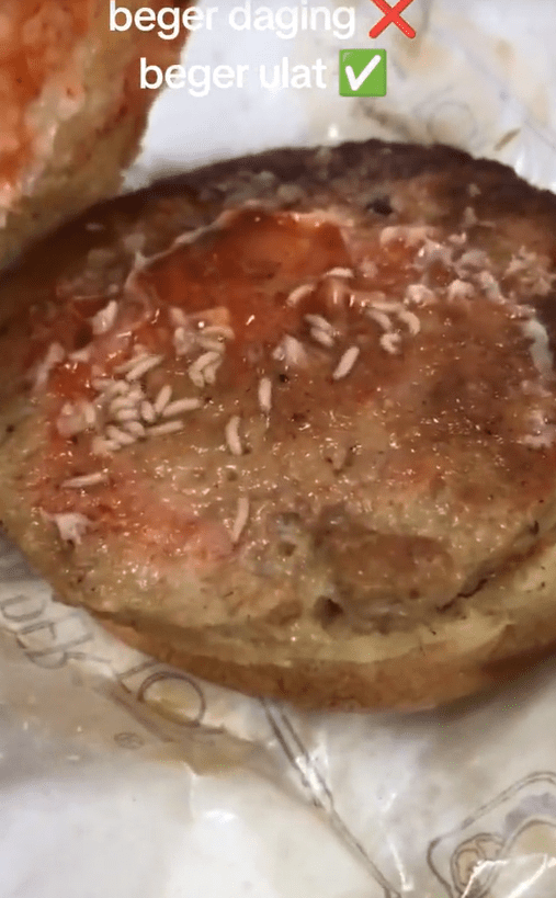 M'sian Woman Shocked To Find Maggots Inside Beef Burger She Bought From R&R Stall