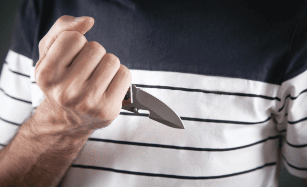 32yo M'sian Man With Alleged Mental Illness Disembowels Himself In Front Of JB Restaurant, Survives Suicide Attempt