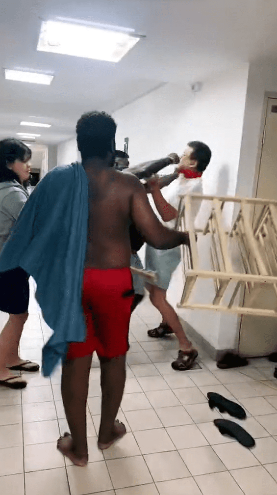 Man Fights Neighbour At Johor Apartment As He Was Unhappy With The Loud Noise, Police Investigating