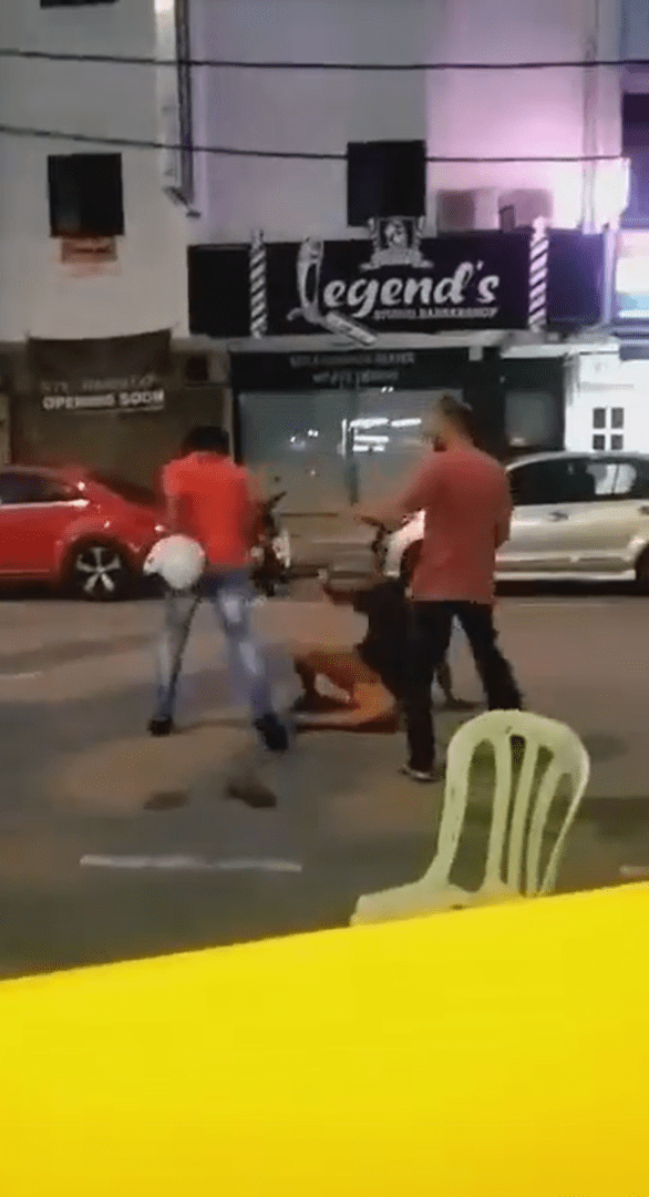 2 Men Beat Restaurant Staff In Sentul For Not Serving Their Order On Time, Arrested By Police