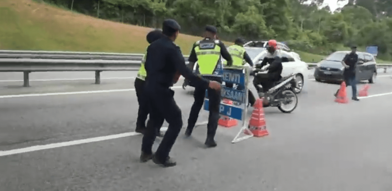 JPJ Officer Sent Flying After Motorcyclist Rams Into Him At Roadblock In Negri Sembilan