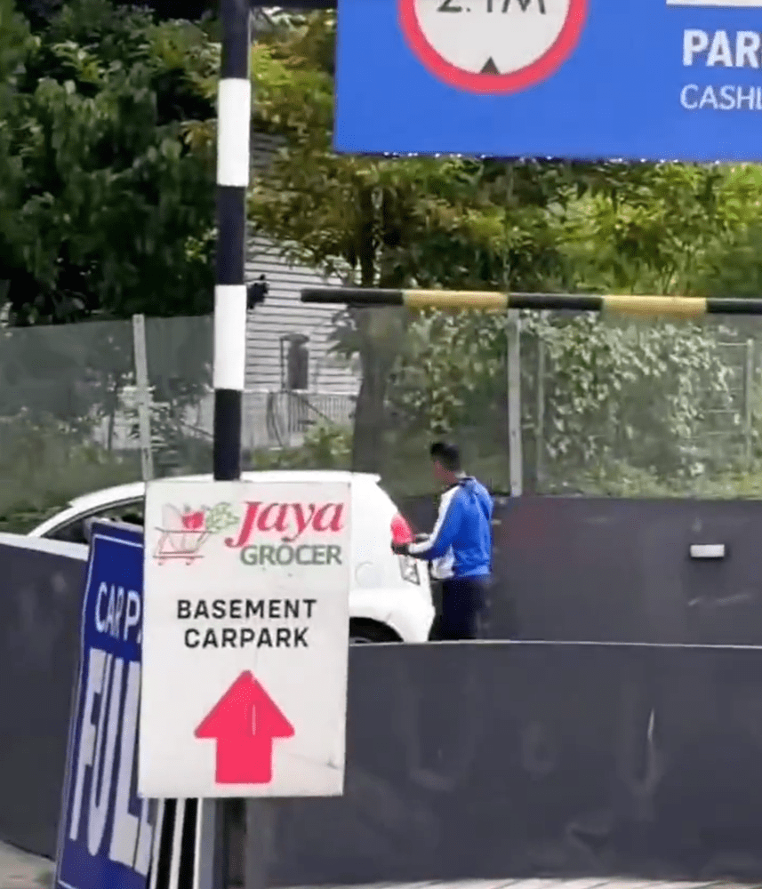 Myvi Gets Stuck In Motorcycle Lane At KL Mall's Parking Entrance, Netizens Confused & Amused