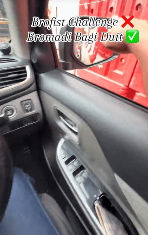 M'sian man drives to give money to foreign workers