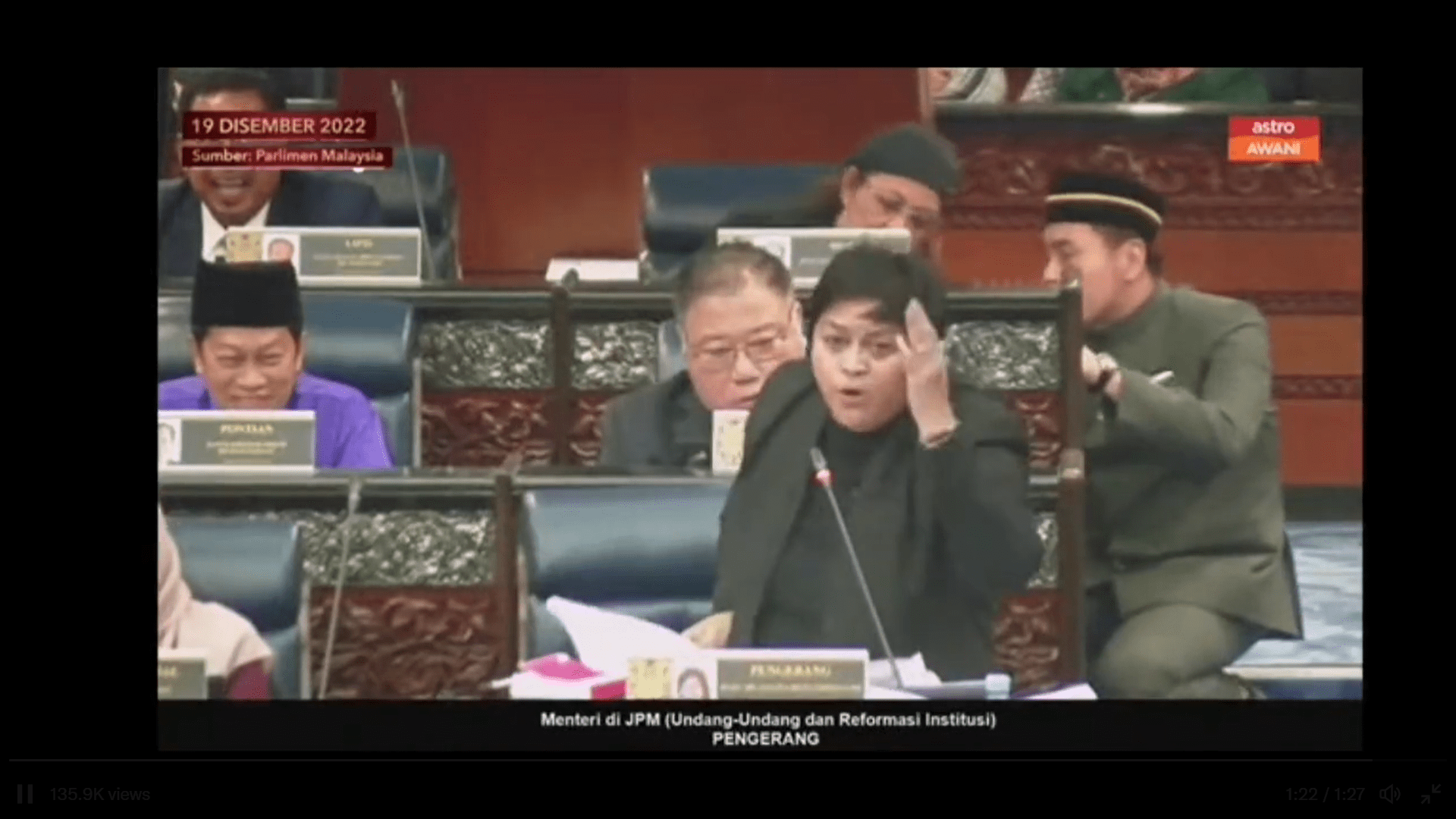 "When I Answer, You Sit Down!"— Law Minister Tells PAS MP To Behave In Fiery Exchange