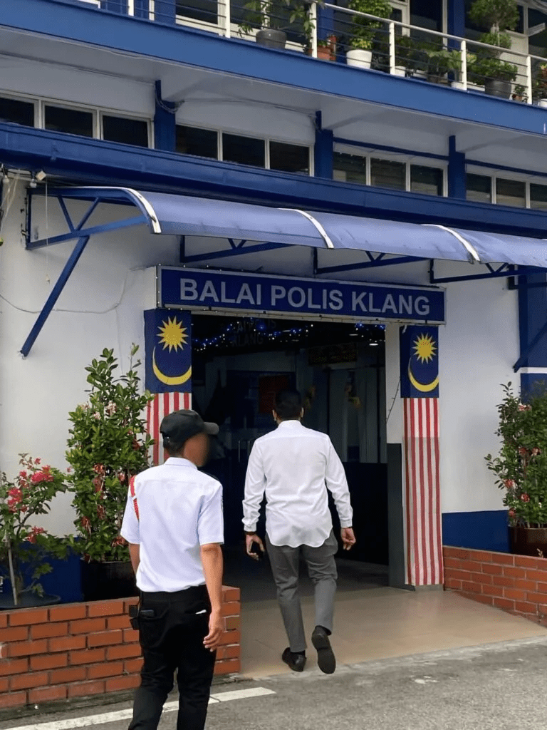 Security guard lodges report over slap