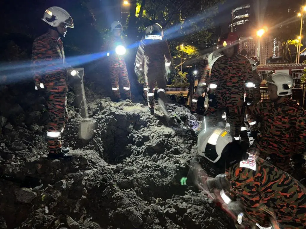 Seputeh Landslide security killed 04