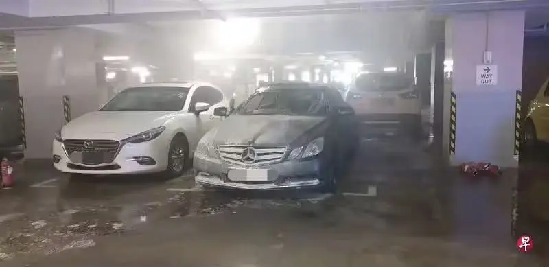 SG man sets Mercedes on fire