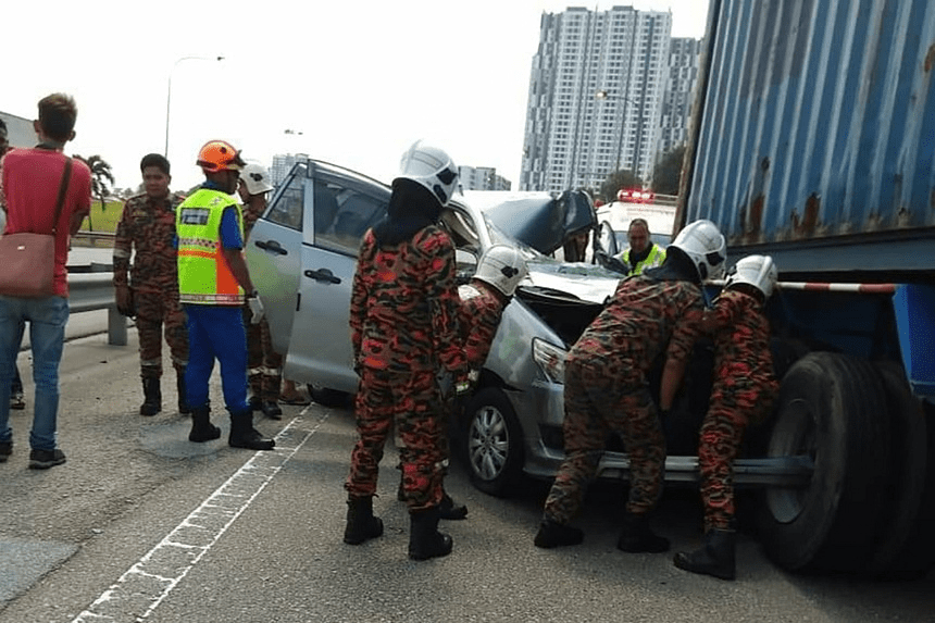 SG man suffers brain damage in JB road accident