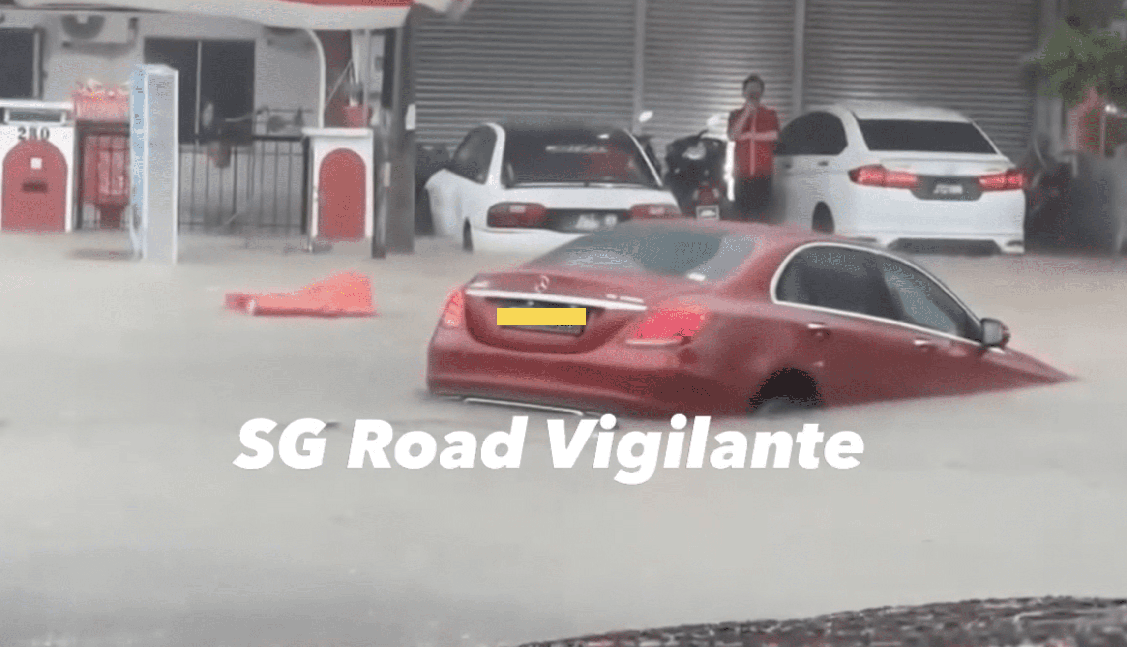 SG-Registered car floating around Johor 1