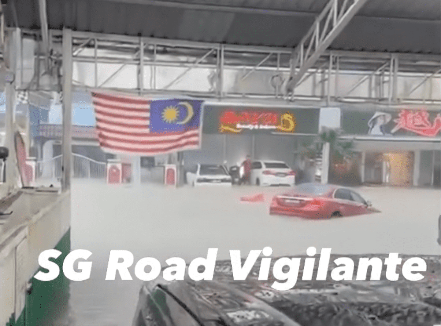 SG-Registered car floating around Johor 2