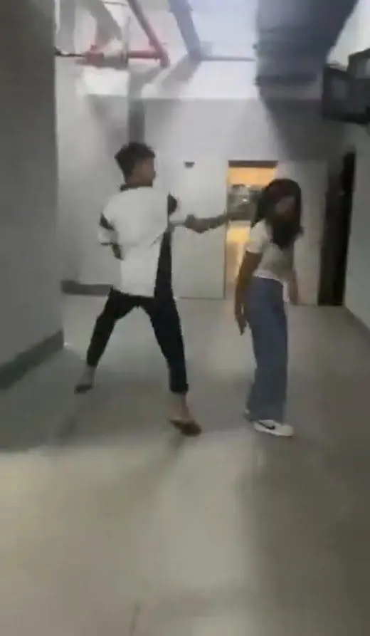 M'sian Teen Hits & Kicks Sister For Leaving Sick Mother At Home To Meet Male Friend