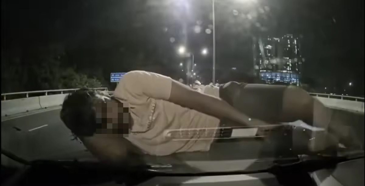 Sleeping pose after Johor car accident (3)