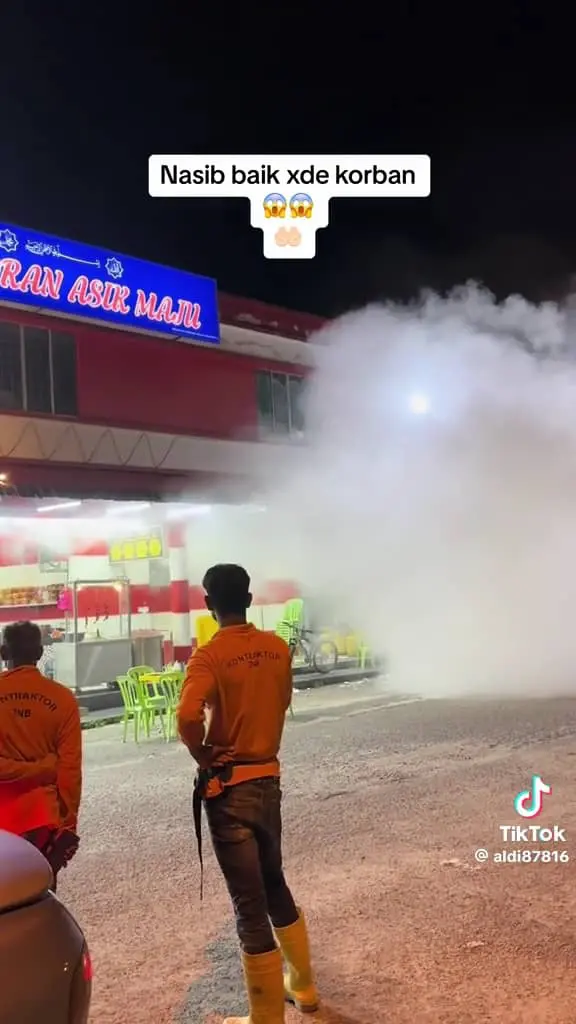 smoke coming out form the restaurant