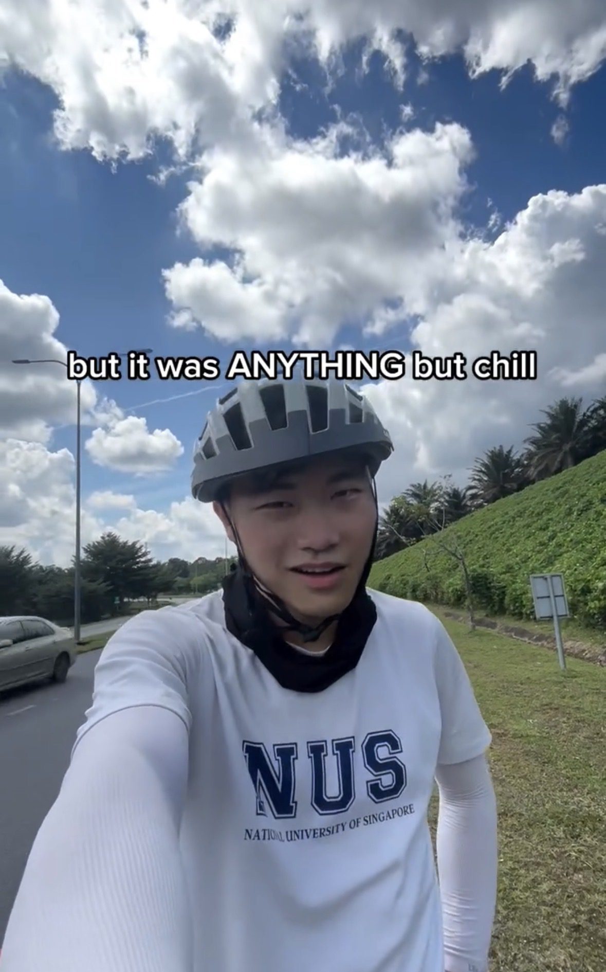 S’porean Cyclist Walks 3km After Tyre Bursts Twice, M’sians Step In & Help Without Hesitation