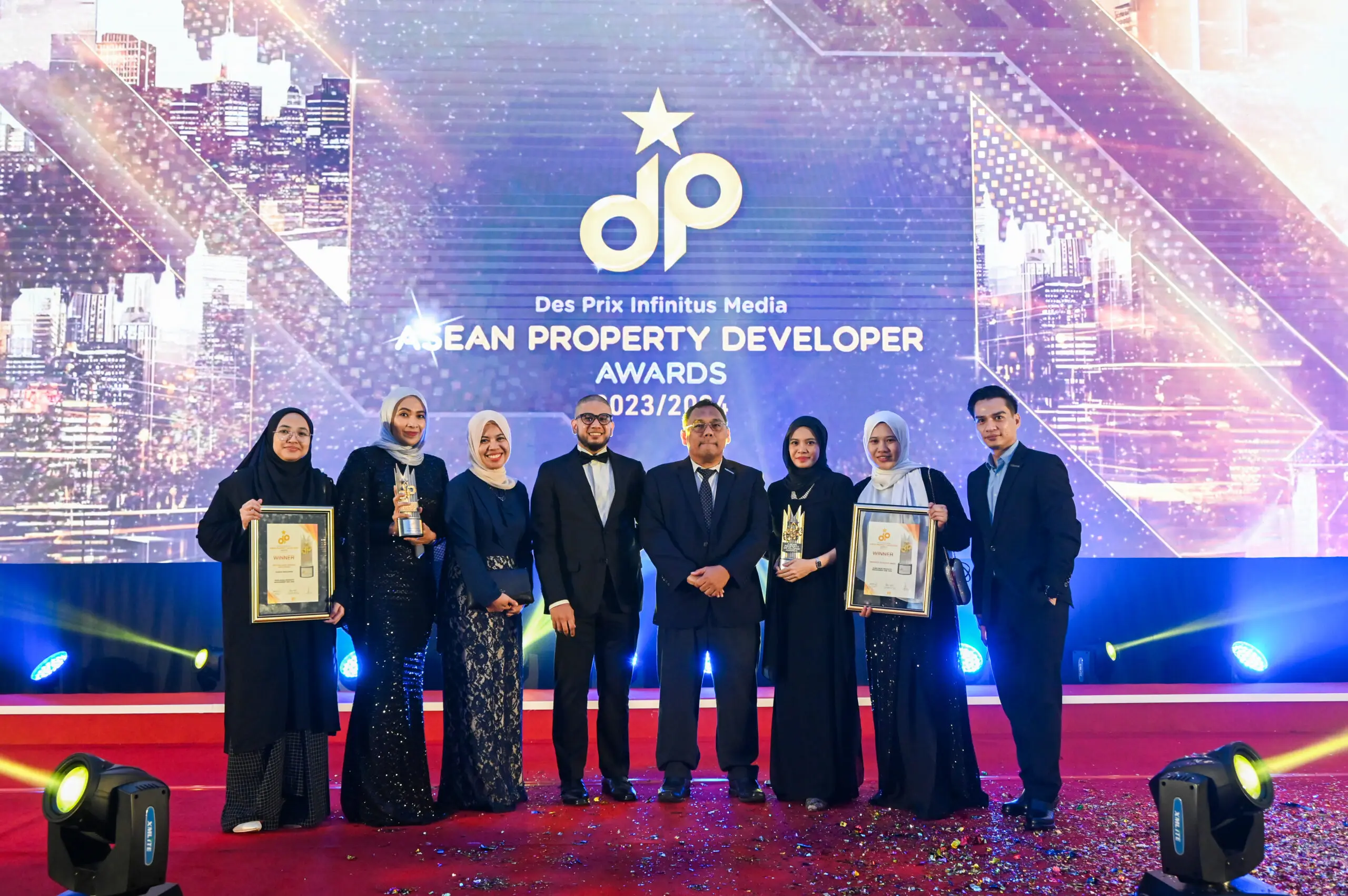 Sr. Hamyzar Toha and the Worldwide Property team celebrate their awards at the ASEAN Property Developer Awards 2023:2024