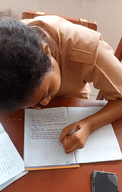 Student writing upside down Screenshot 2025-01-03 174427 (1)