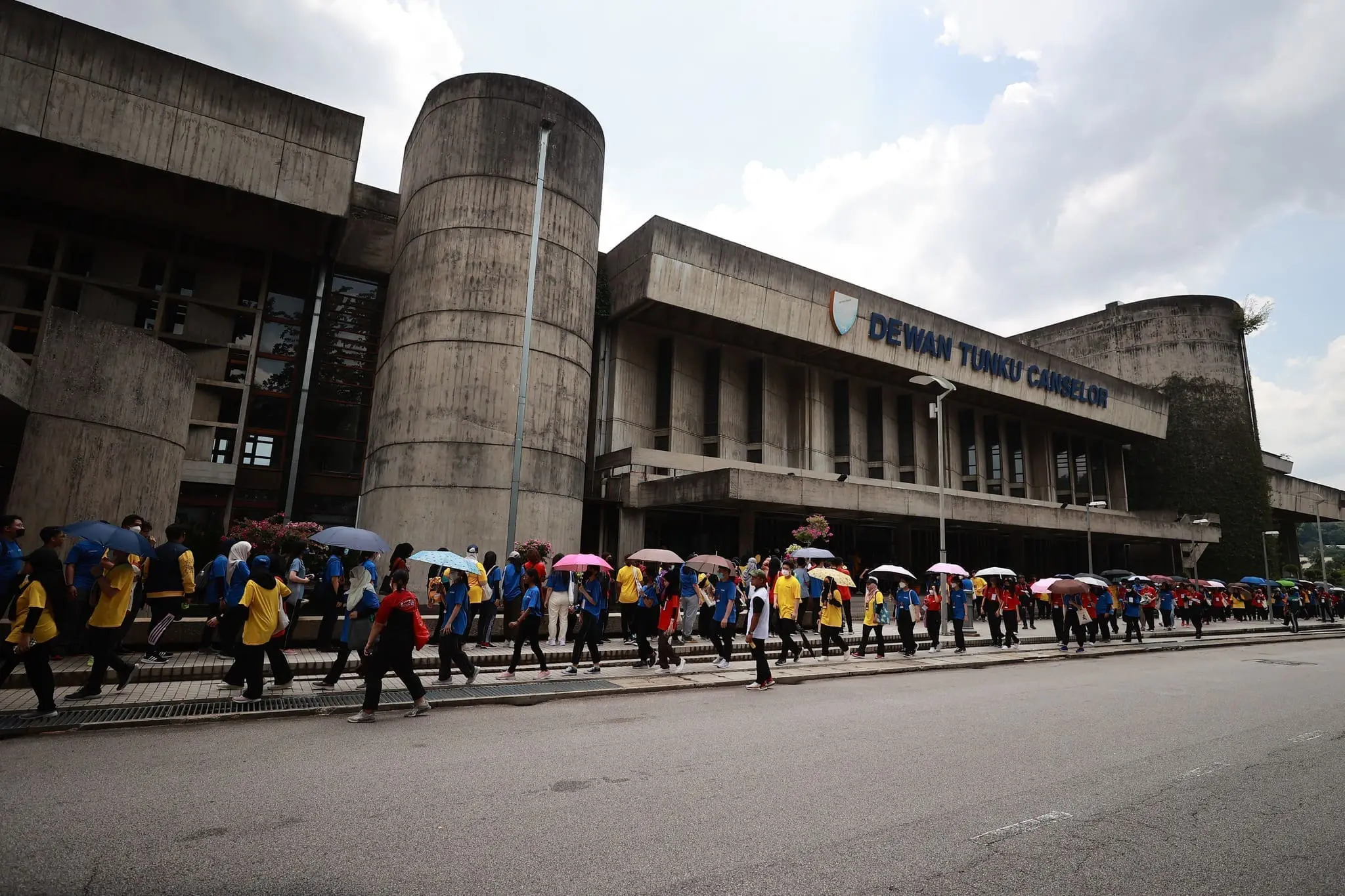 Students lining up at UM