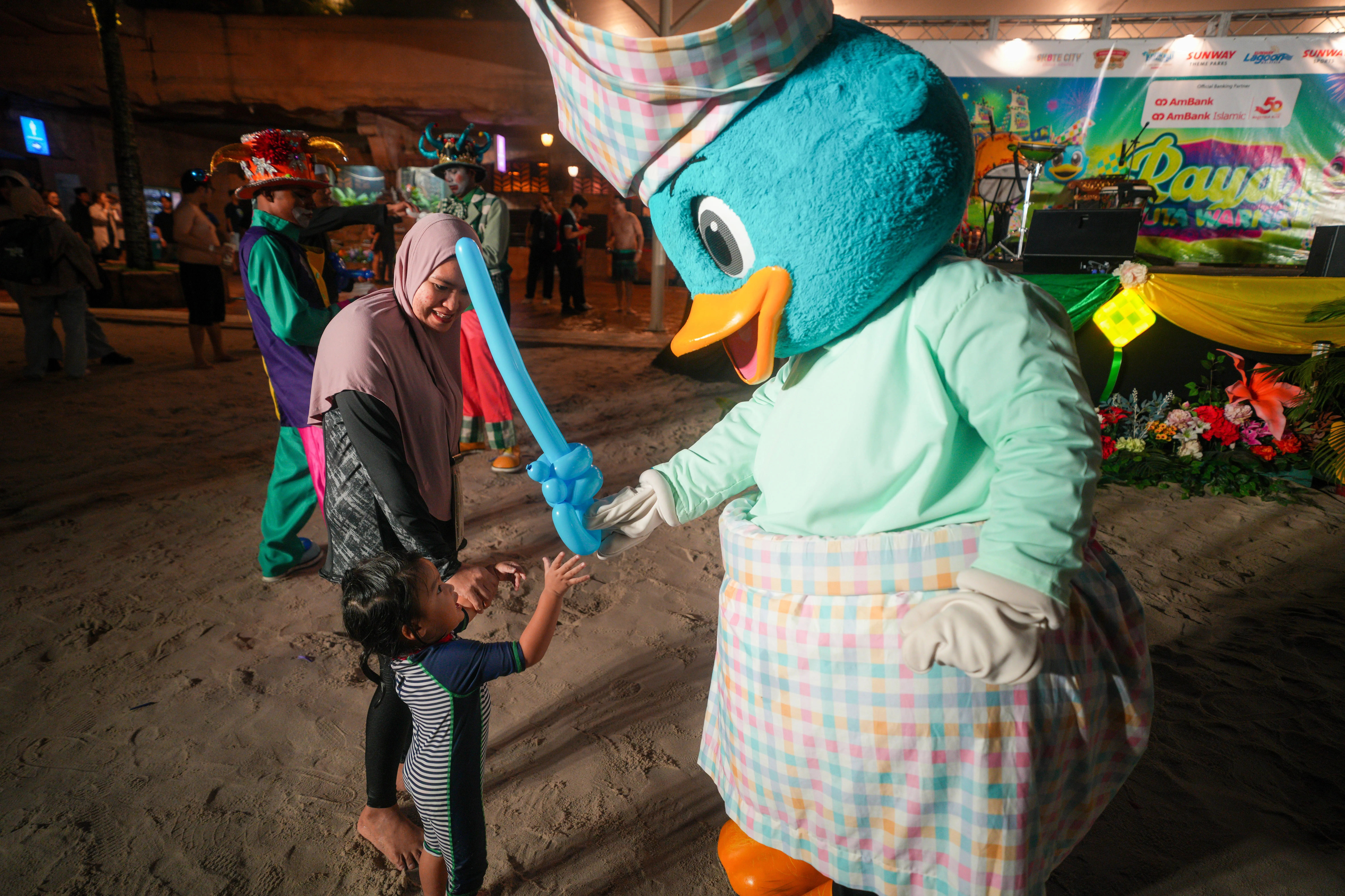 Sunway duck at RAYA SEJUTA WARNA
