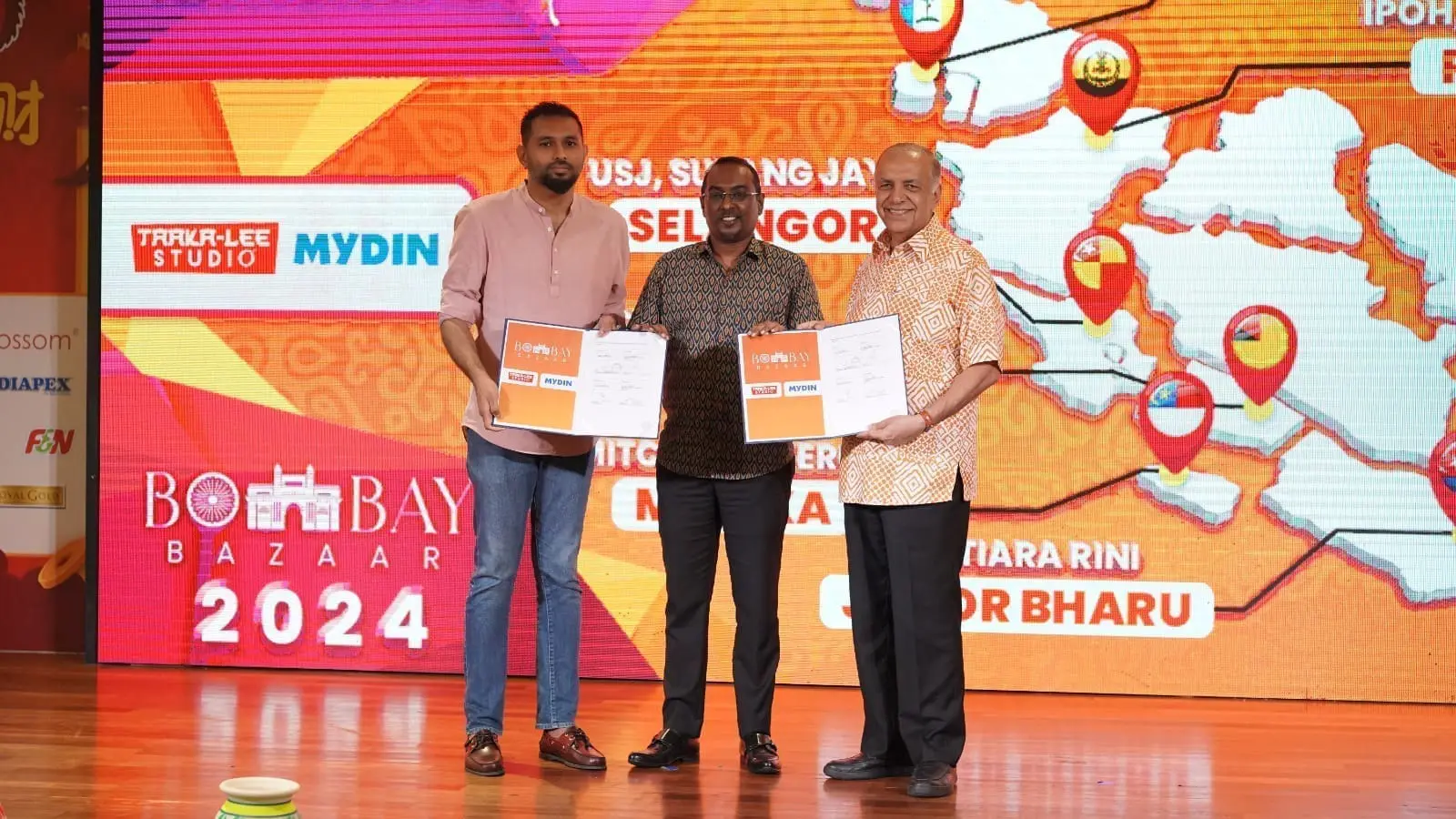 Taaka Lee Sdn Bhd celebrating with YB