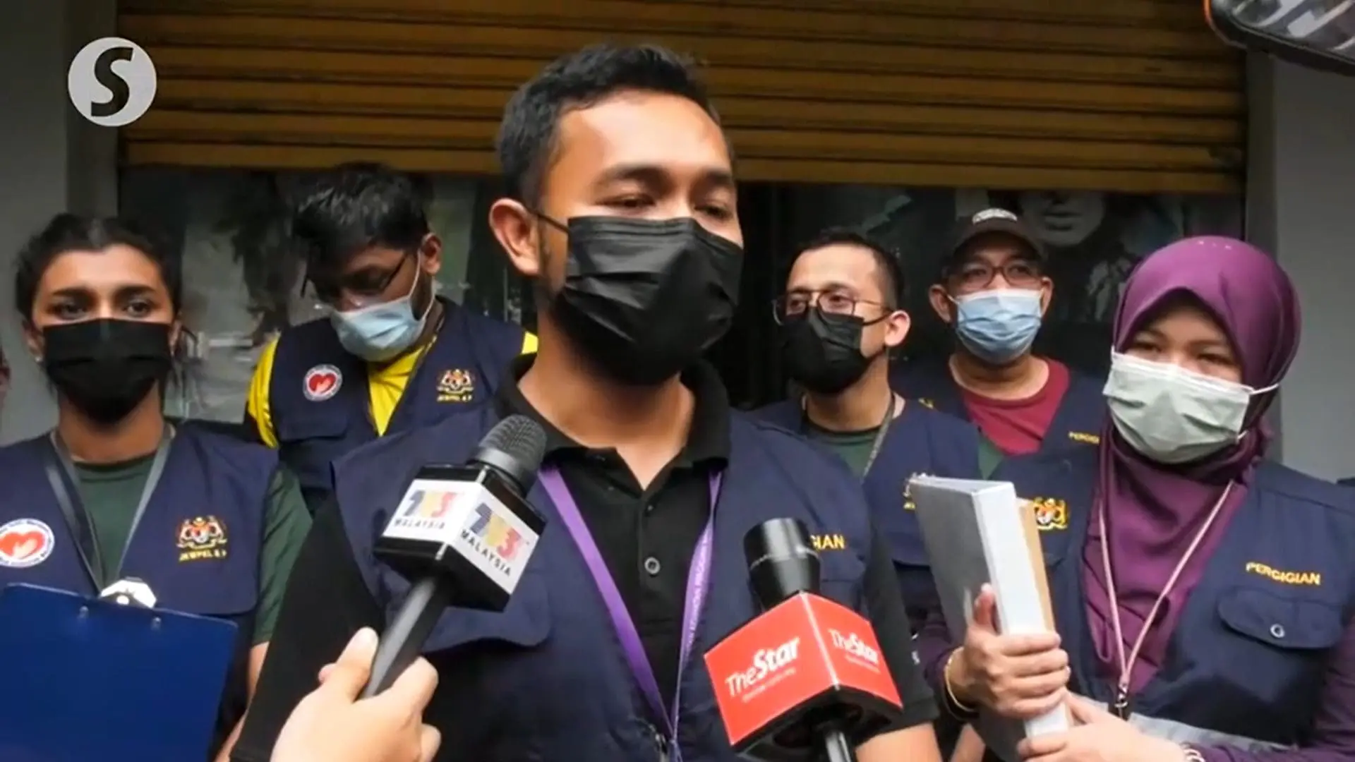 Health Ministry dental officer Dr Taufik Firdaus