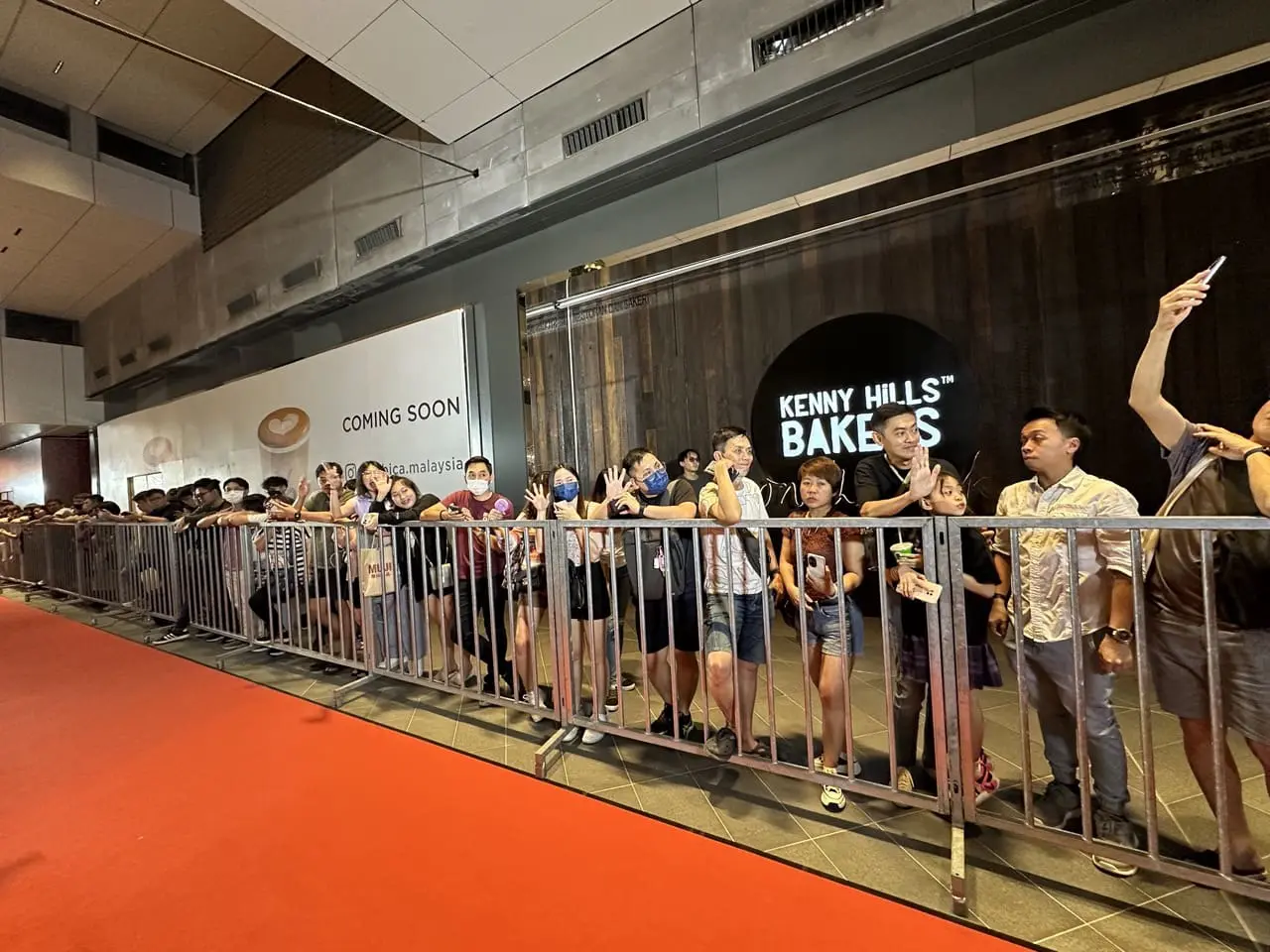 The crowd getting a spot to see Tony on red carpet