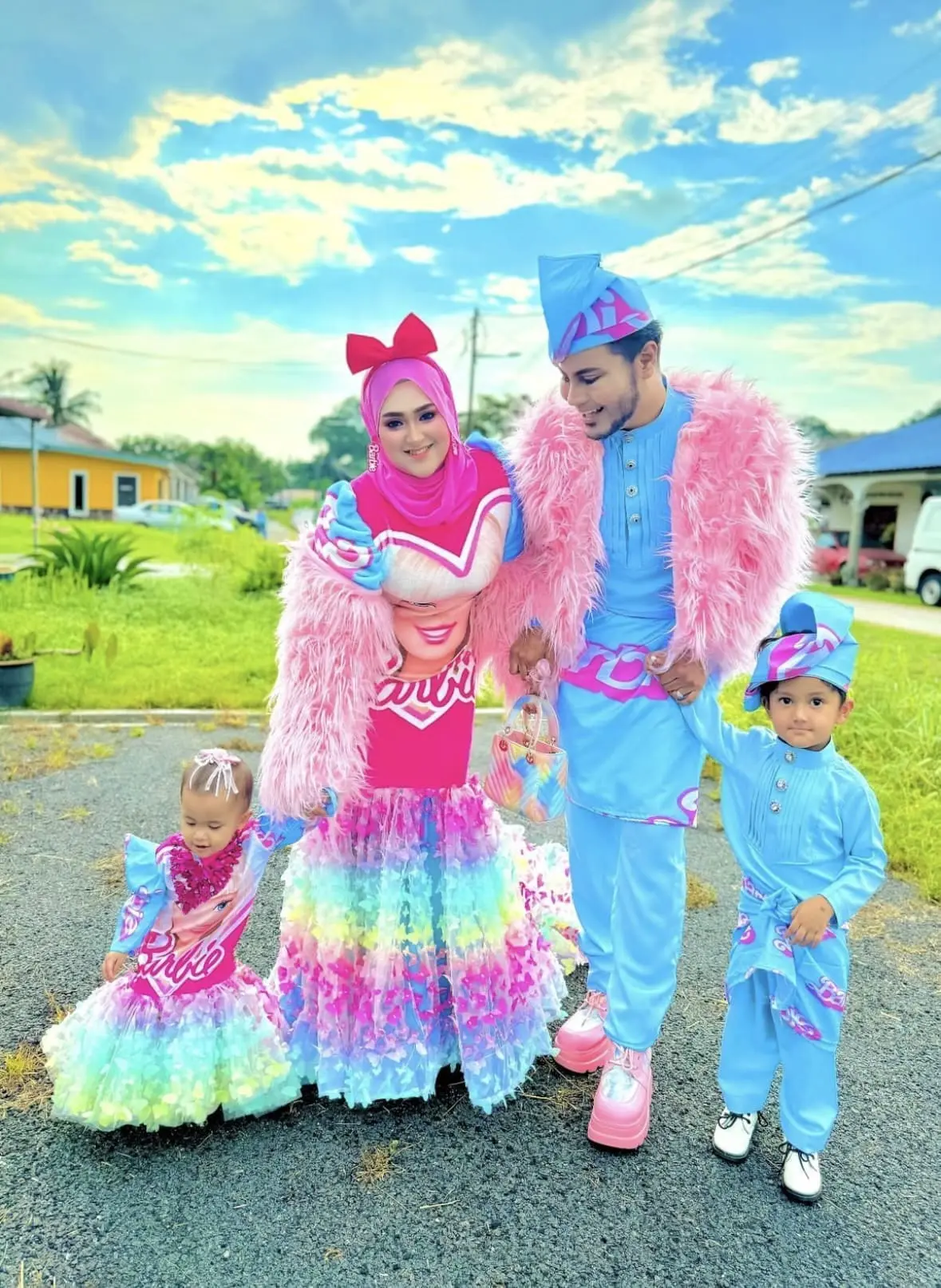 The Malaysian couple who spent RM90k on Raya outfits 4
